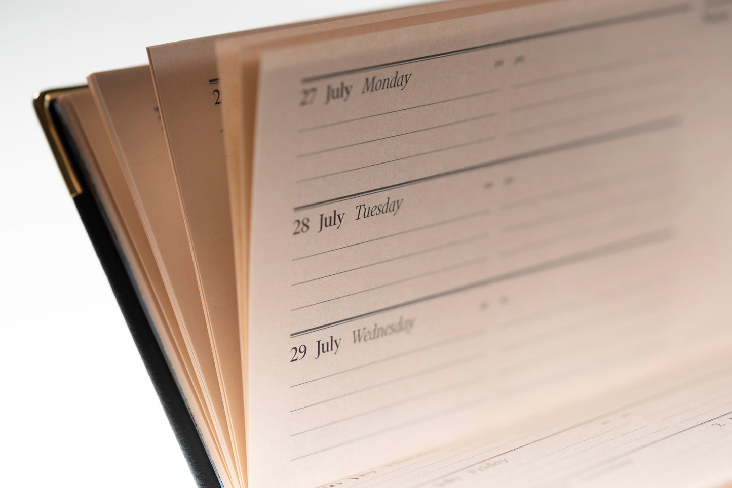 Financial Times - 2024 - Landscape Pocket Diary (Pink paper) - Week to View - Black (PP-24)